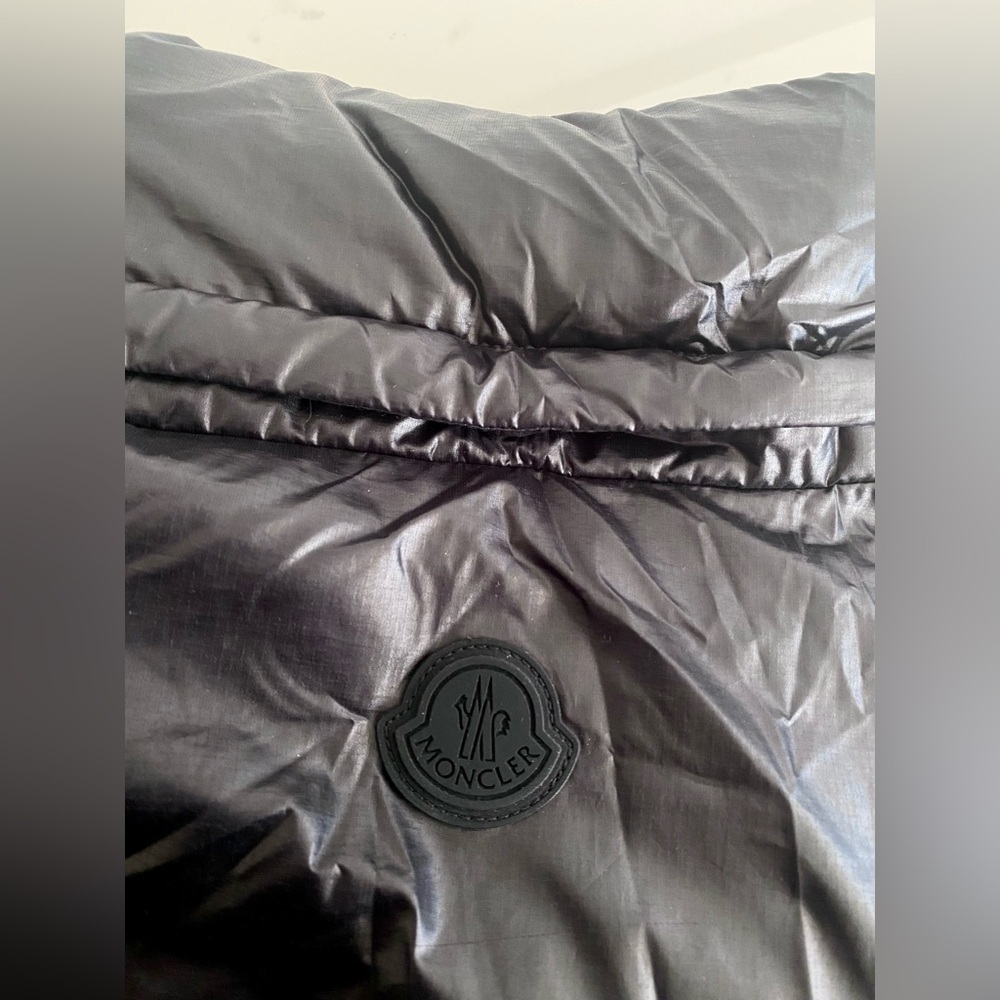 Moncler Aydat Vest Sz 5 $1,450 - Picture 8 of 12